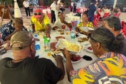 La Présidence organise son traditionnel dîner de Noël pour les sans-abris