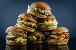 Faa’a se prépare à accueillir deux géants du fast-food, les habitants mitigés 