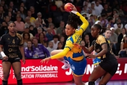 La Martiniquaise Anne-Emmanuelle Augustine, de Metz Handball à la JDA Dijon