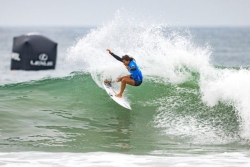 Trophées du Sport 2026 : Tya Zebrowski, la surfeuse polynésienne en pleine ascension