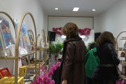 "Couleurs d’Outremer", la boutique éphémère au cœur de Paris confirme son succès