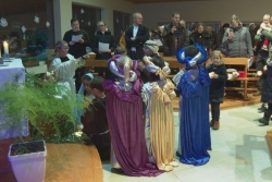 Noël : la messe des familles rassemble enfants et parents 