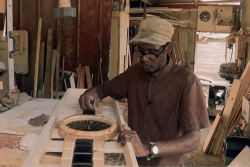 VIDEO. Luc Lebil, artisan du bois bô kay met le cap sur la Foire de Paris 2026