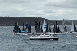 Sydney-Hobart : les Calédoniens poursuivent la course, dans des conditions musclées
