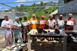 Les potières traditionnelles de Sohoa se sont formées à Madagascar "pour pouvoir vivre de cette activité"