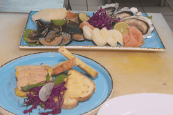 Spécialités locales ou internationales ? Au menu des fêtes, il y a le choix dans les restaurants de Papeete