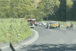 Cinq blessés légers dans un choc frontal entre deux voitures au Carbet