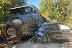 Abymes : un homme victime d'un arrêt cardiaque après un violent accident entre un autre véhicule et un poids lourd