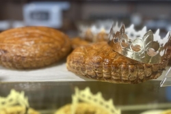 Le dimanche de l'Épiphanie, la galette des rois est sur la table
