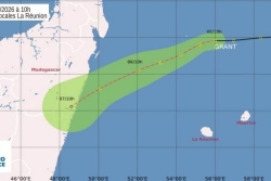 La zone perturbée, Grant, se rapproche de Madagascar