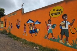 "C'est pour illuminer notre belle commune de Mtsamboro", le conseil municipal des jeunes inaugure sa fresque 