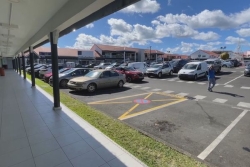 "D'un coup, il a levé l'arme sur mon front et j'ai senti qu'il allait tirer"... Le récit d'un père agressé avec son fils