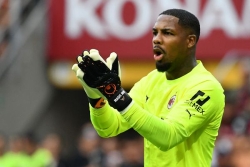 Football : Mike Maignan veut rester, assure le directeur sportif de l'AC Milan