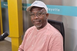 "Si les autorités de l'État sont dépassées face aux caillassages, il faut en informer le gouvernement", estime le représentant des parents d'élèves à Mayotte