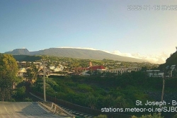La Réunion : du soleil et des averses ce vendredi, comme ce week-end
