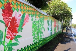 Des murs qui ne font plus honte : les fresques qui embellissent Arue