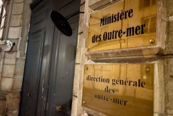 Nouvelle-Calédonie : toujours pas d'accord institutionnel à Paris, le dossier économique pas encore abordé