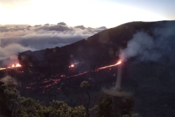 Eruption du Piton de la Fournaise : plusieurs fissures dans l'enclos, mais une activité en baisse