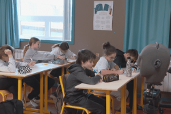 "Mon île c'est..." : des collégiens en atelier d'écriture pour un projet mêlant science et poésie