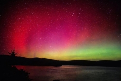 "J'ai toujours aimé voir ce qui se passait au-delà de notre Terre" : des aurores boréales très attendues par les passionnés d'astronomie