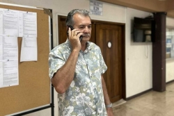 René Temeharo relaxé pour harcèlement mais condamné à 50 000 francs pacifique d'amende et 30 000 francs pacifique de dommages et intérêts pour dégradations