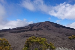 Piton de la Fournaise : passage en phase de sauvegarde aménagée, la partie basse de l'enclos est de nouveau accessible