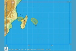 Deux zones suspectes dans l'océan Indien : l'une est proche des Mascareignes, la seconde de Madagascar