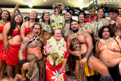 IMAGES. Hinaupoko Devèze accueillie comme une reine au fenua ‭: « C'est un boost d'amour »