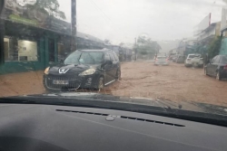Mayotte repasse en vigilance orange pour les fortes pluies et les orages ce lundi