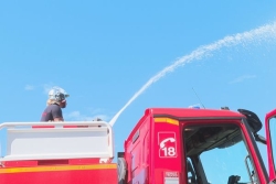 Incendie au quartier de l'Assainissement : un acte héroïque, une dizaine de personnes évacuée et d'importants dégâts matériels