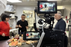 Pour la chroniqueuse gastronomique Lola Tobelem, "il y a une vraie tradition de cuisine familiale" à Saint-Pierre et Miquelon