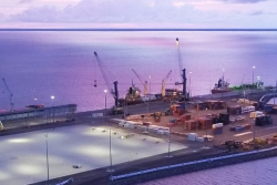 L'ambassadeur de Chine met en garde l'Australie, qui veut racheter un de ses ports stratégiques