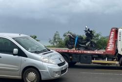 Un conducteur de scooter de 34 ans est mort dans un accident avec une camionnette sur la rocade de Mtsapéré