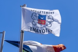 "Tshap-Tshap", "Tsimandeyi Areki", "M'safara" ou "Fotsoha", quel nom pour le futur réseau de bus du Département-Région de Mayotte ?