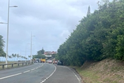 Accident de la route à Nouméa promenade Pierre-Vernier, la circulation a été perturbée