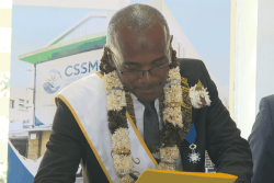 Nourdine Dahalani, le président de la CSSM, a reçu l'insigne de chevalier de l'Ordre national du mérite