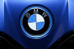 BMW rappelle des centaines de milliers de véhicules dans le monde à cause d'un risque d'incendie