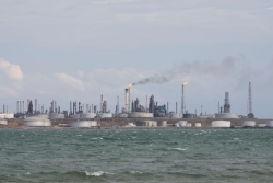 Washington autorise cinq géants pétroliers à reprendre leurs opérations au Venezuela