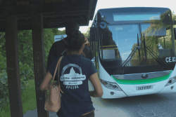 Les nouveaux bus à l'heure : les élèves de Moorea soulagés