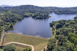 Les Eaux de Mayotte mène une opération de sensibilisation auprès des habitants vivant à proximité de la retenue collinaire de Combani, en vue des prochains essais de vidange