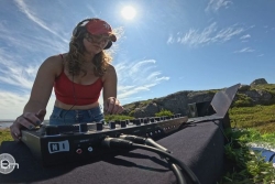 DJ Souilletek se hisse au Cap à l’Aigle dans le nouveau numéro d'Atmösphérik