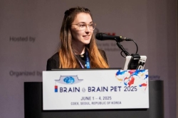 Etudiante en doctorat à Montréal, elle mène des recherches sur le vieillissement du cerveau et la maladie d'Alzheimer