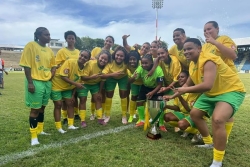 Trophée des Championnes : les filles du SDFC remportent leur 2nd titre d'affilée face à la Saint-Pauloise (2-1)