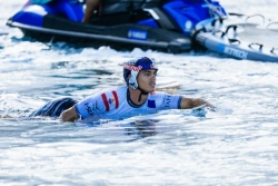 Après l'or olympique, Kauli Vaast entre dans l'élite mondiale de surf  