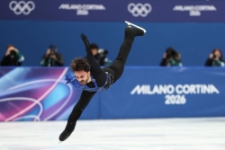 “C’est trop bien”, “incroyable” : sept fois champion de France, Kévin Aymoz, guest-star du gala de patinage de Saint-Pierre-et-Miquelon