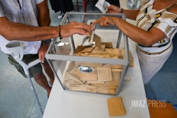 Municipales 2026 à La Réunion : ouverture des bureaux pour le second tour, plus de 387 000 inscrits encore appelés à voter dans dix communes