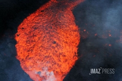 Éruption du Piton de la Fournaise : seule la coulée principale sud est active, la plateforme de lave s'étend sur plus de 8 hectares