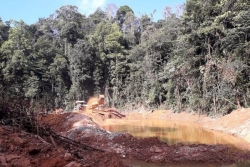 Guyane : trois ans de prison dont deux avec sursis requis contre quatre ex-militaires pour « extorsion » sur un site d’orpaillage clandestin