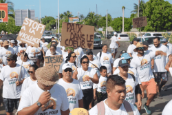 500 participants à la "marche pour la paix", après la bagarre générale entre Tavararo et Outumaoro 