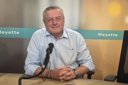 "Nous constatons, au début de cette opération Kingia, un certain nombre d'agressions des forces de l'ordre", reconnaît François-Xavier Bieuville, préfet de Mayotte